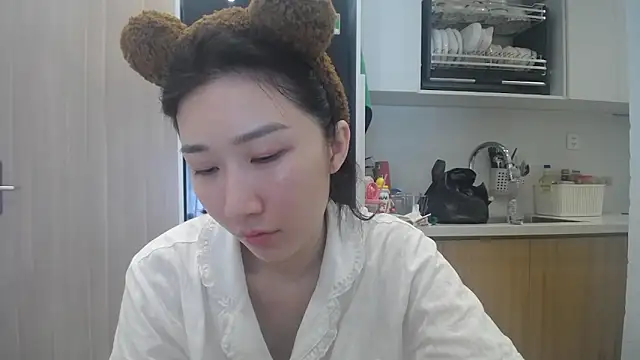 Asiagirll online show from June 15, 2:47 am
