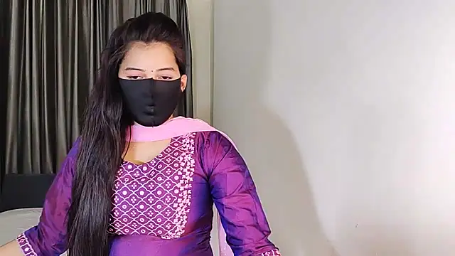 YourLovelyQueen online show from January 16, 5:12 pm