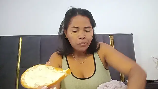 Snapshot of aleixane chatting on June 4, 5:24 am aleixane online show from June 4, 5:24 am