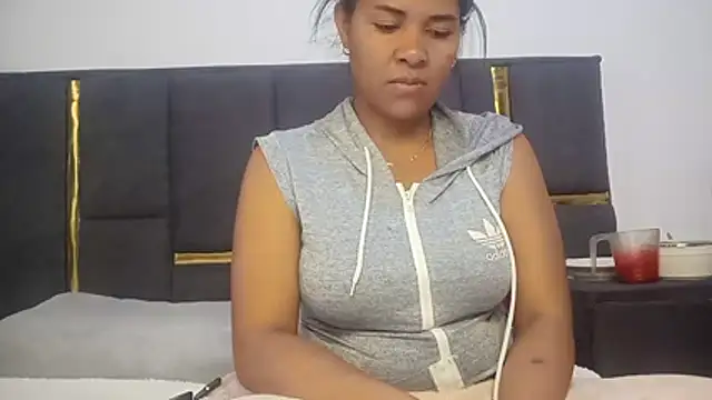 Snapshot of aleixane chatting on June 8, 12:27 pm aleixane online show from June 8, 12:27 pm