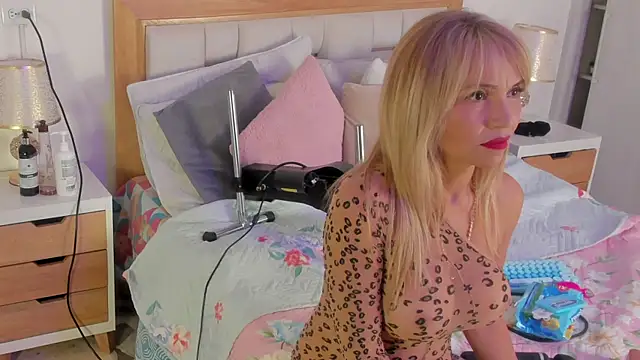 elena mature online show from September 15, 6:41 pm