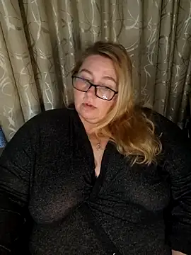 Iceprincess2bad4u online show from March 8, 5:28 pm