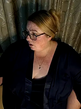 Iceprincess2bad4u online show from June 2, 6:10 pm