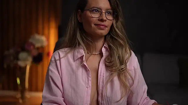 Snapshot of BrandyWhite chatting on October 27, 4:38 am BrandyWhite online show from October 27, 4:38 am