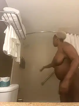 Snapshot of gypsydoll chatting on September 26, 12:14 am gypsydoll online show from September 26, 12:14 am