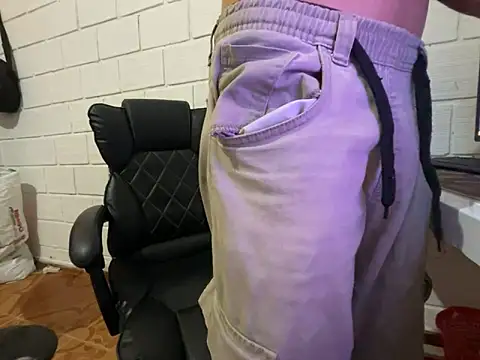 Max TheHorseDick online show from February 6, 2:27 am