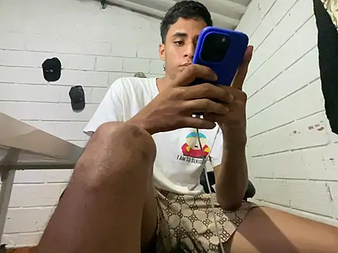 Max TheHorseDick online show from July 16, 2:06 am