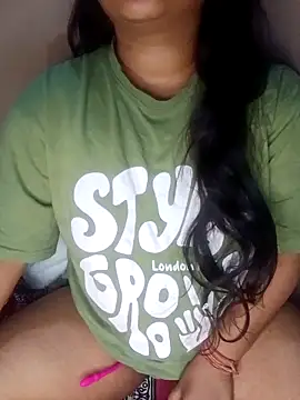 Snapshot of Sweet-Berry chatting on February 24, 5:53 pm Sweet-Berry online show from February 24, 5:53 pm