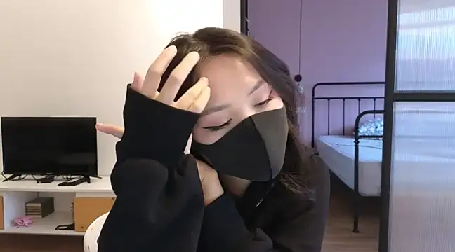 Snapshot of TammiLou chatting on February 10, 1:44 pm TammiLou online show from February 10, 1:44 pm