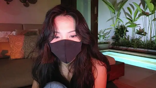 Snapshot of TammiLou chatting on March 8, 4:34 am TammiLou online show from March 8, 4:34 am