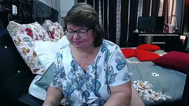 Snapshot of SweetMommaX chatting on April 30, 8:57 pm SweetMommaX online show from April 30, 8:57 pm