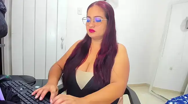 HUGEBOOBS MILF online show from March 13, 11:16 pm