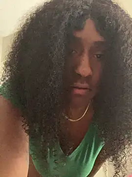 Snapshot of Foreignthababyy chatting on November 5, 6:52 pm Foreignthababyy online show from November 5, 6:52 pm