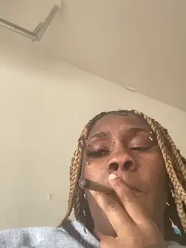 Snapshot of Foreignthababyy chatting on December 3, 3:43 pm Foreignthababyy online show from December 3, 3:43 pm