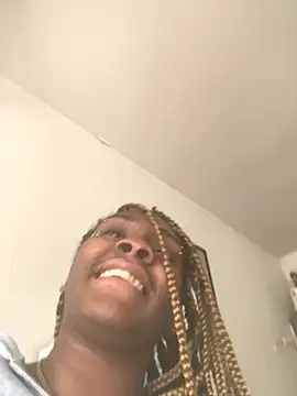 Snapshot of Foreignthababyy chatting on December 4, 7:00 pm Foreignthababyy online show from December 4, 7:00 pm