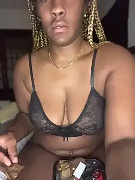 Snapshot of Foreignthababyy chatting on June 24, 11:42 am Foreignthababyy online show from June 24, 11:42 am