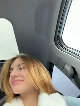 -AngelAri- online show from October 26, 9:15 am