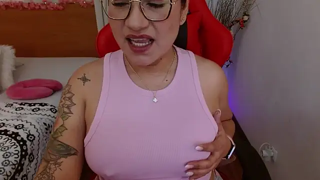 lucy luu  online show from January 12, 9:51 pm