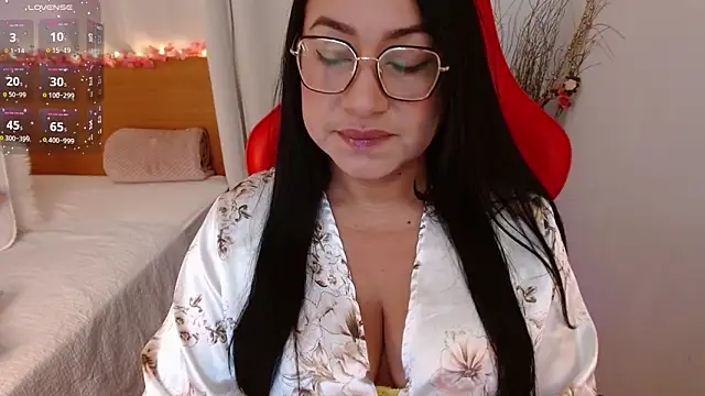 lucy luu  online show from February 27, 9:58 pm