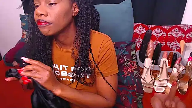 Snapshot of sexybootylicious chatting on June 13, 6:33 am sexybootylicious online show from June 13, 6:33 am