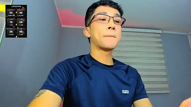 Snapshot of tom_Howard chatting on November 28, 3:09 am tom Howard online show from November 28, 3:09 am