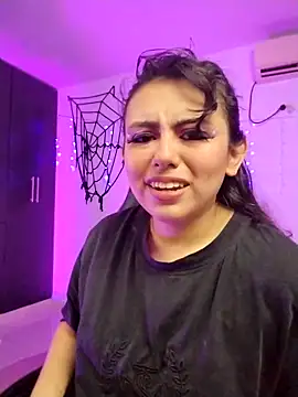 Snapshot of mary_diaz1 chatting on October 20, 8:20 pm mary diaz1 online show from October 20, 8:20 pm