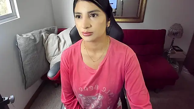 Snapshot of NicolettColin chatting on March 19, 7:06 pm NicolettColin online show from March 19, 7:06 pm