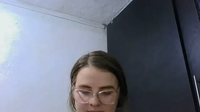 HellenMiyer1111 online show from May 28, 4:48 pm
