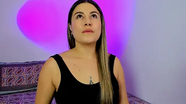 amelie collins online show from March 21, 9:01 pm