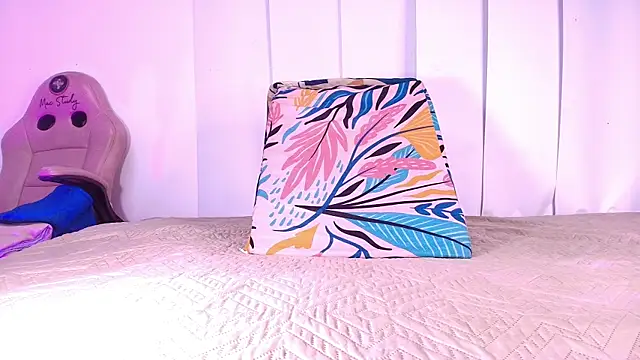 raven lilith  online show from October 26, 3:12 am