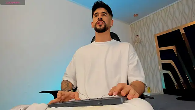 Petesevans online show from November 26, 11:06 pm