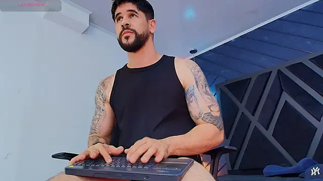 Petesevans online show from April 25, 12:02 am