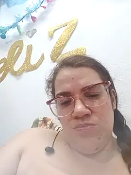 karlythothxh online show from November 25, 3:39 am