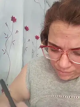 karlythothxh online show from December 1, 4:34 pm