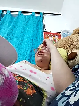 karlythothxh online show from April 27, 8:51 pm
