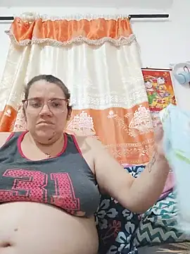 Snapshot of karlythoth@xh chatting on July 2, 6:36 pm karlythothxh online show from July 2, 6:36 pm