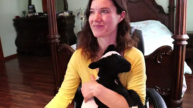 Snapshot of thornburyrose chatting on March 3, 5:39 pm thornburyrose online show from March 3, 5:39 pm