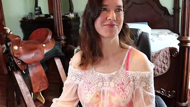 Snapshot of thornburyrose chatting on March 15, 7:16 pm thornburyrose online show from March 15, 7:16 pm