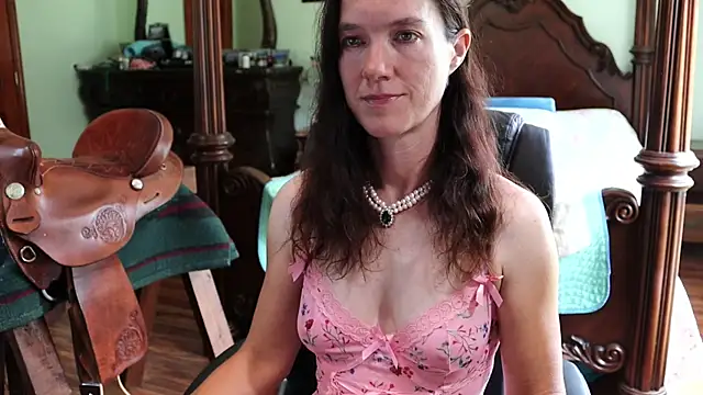Snapshot of thornburyrose chatting on July 28, 7:39 pm thornburyrose online show from July 28, 7:39 pm