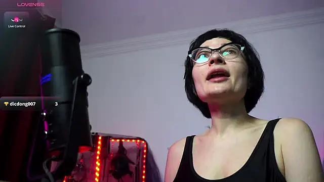 Snapshot of CyberXGoddess chatting on November 14, 6:01 am CyberXGoddess online show from November 14, 6:01 am