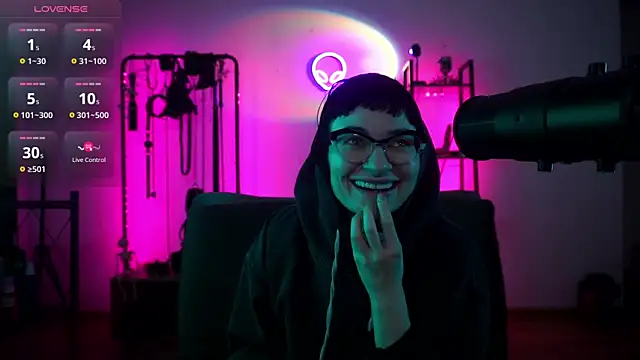 Snapshot of CyberXGoddess chatting on December 5, 12:08 am CyberXGoddess online show from December 5, 12:08 am