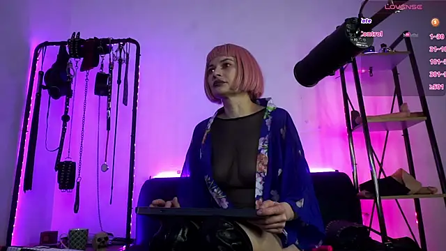 CyberXGoddess online show from April 7, 10:20 pm