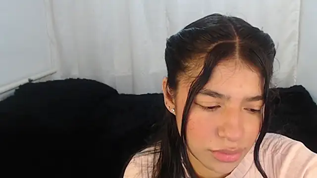 Snapshot of Liz_Galactic chatting on December 10, 7:00 pm Liz Galactic online show from December 10, 7:00 pm