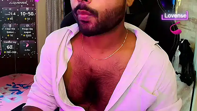 Snapshot of SHENOY3 chatting on August 4, 2:26 am SHENOY3 online show from August 4, 2:26 am