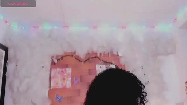 Snapshot of kelly_thomson chatting on January 28, 8:58 pm kelly thomson online show from January 28, 8:58 pm