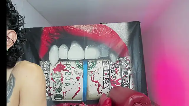 Snapshot of Strongernastyx chatting on February 25, 9:13 pm Strongernastyx online show from February 25, 9:13 pm