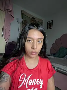 Snapshot of kiaraglam2 chatting on March 11, 5:27 am kiaraglam2 online show from March 11, 5:27 am