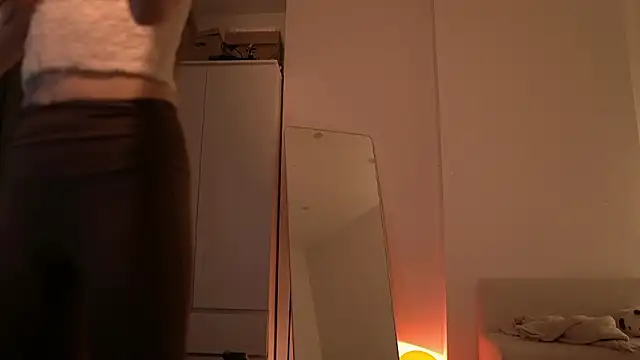 Weeissy online show from March 7, 7:00 pm