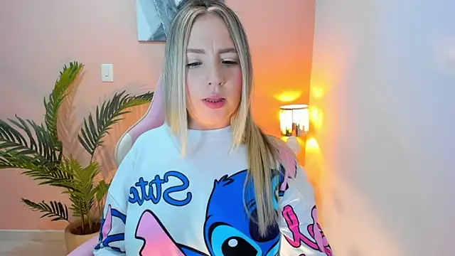 Snapshot of HannaMiller_1 chatting on August 9, 9:42 pm HannaMiller 1 online show from August 9, 9:42 pm