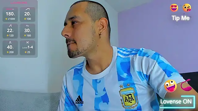 jhonyalzate2 online show from December 30, 2:42 am